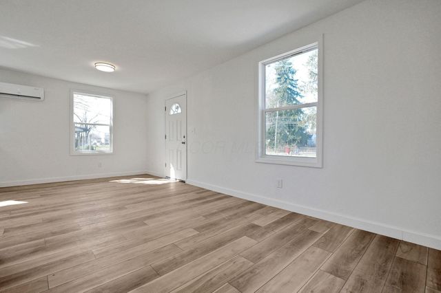 3608 S Champion Avenue, Columbus, OH 43207