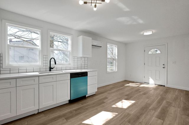 3608 S Champion Avenue, Columbus, OH 43207