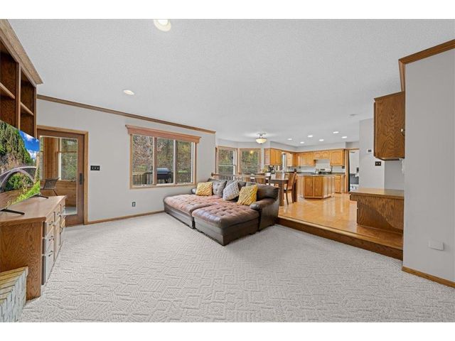 553 Omaha Road, Hudson, WI 54016