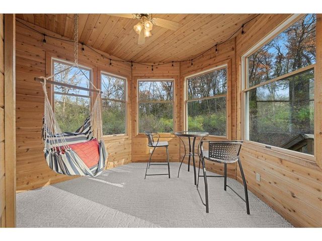 553 Omaha Road, Hudson, WI 54016