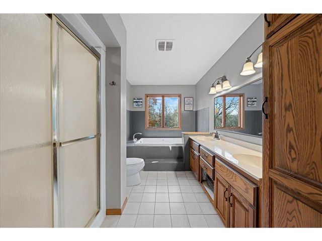 553 Omaha Road, Hudson, WI 54016