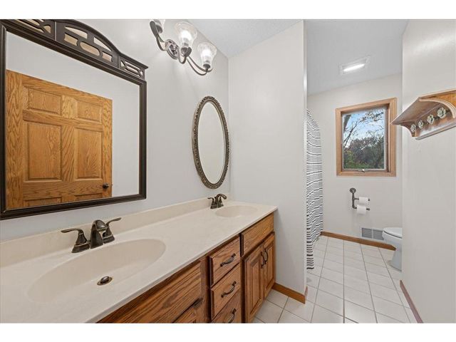 553 Omaha Road, Hudson, WI 54016