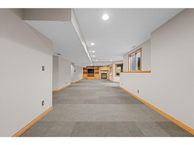 553 Omaha Road, Hudson, WI 54016