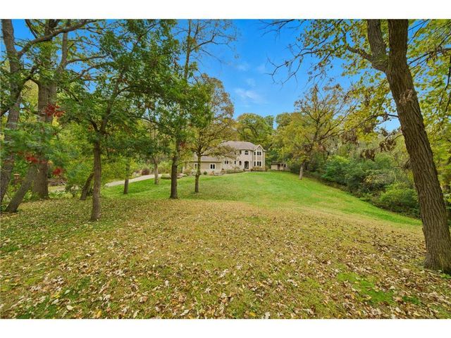 553 Omaha Road, Hudson, WI 54016