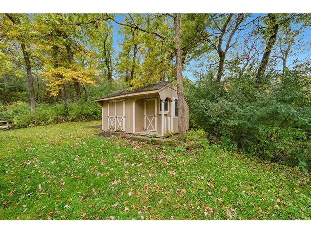 553 Omaha Road, Hudson, WI 54016