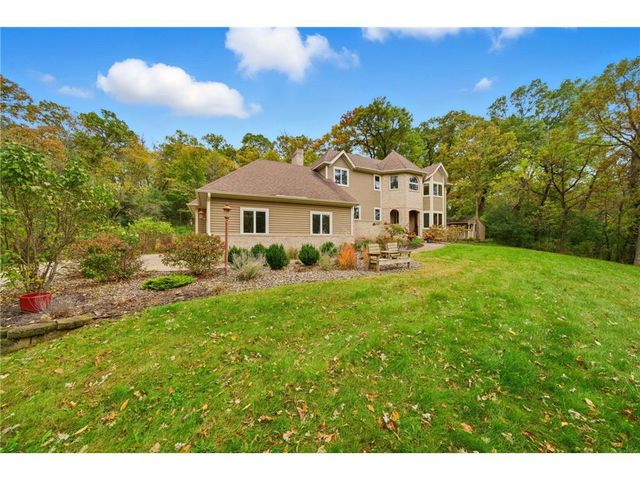 553 Omaha Road, Hudson, WI 54016