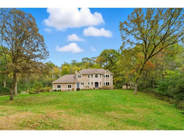 553 Omaha Road, Hudson, WI 54016