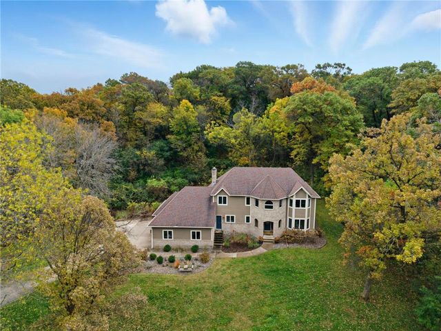 553 Omaha Road, Hudson, WI 54016