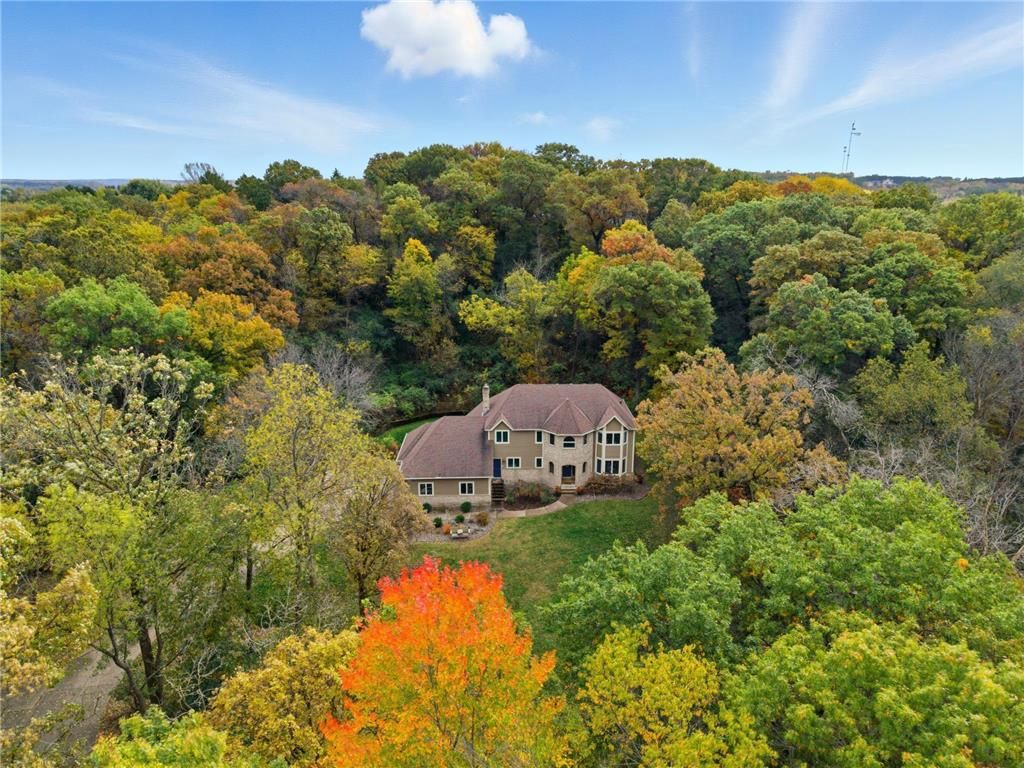 553 Omaha Road, Hudson, WI 54016