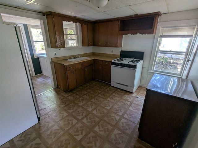 1925 Valley Street, Muskegon, MI 49442