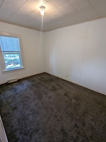 1925 Valley Street, Muskegon, MI 49442