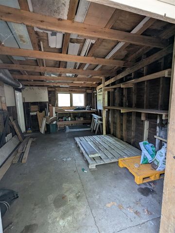 1925 Valley Street, Muskegon, MI 49442