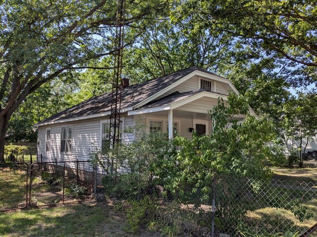 1925 Valley Street, Muskegon, MI 49442