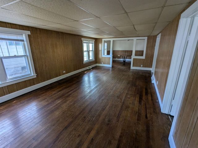 1925 Valley Street, Muskegon, MI 49442