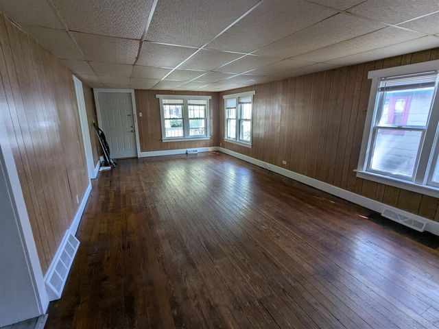 1925 Valley Street, Muskegon, MI 49442
