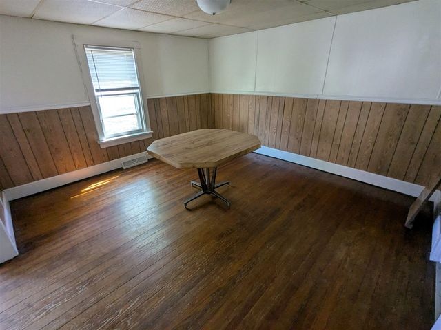 1925 Valley Street, Muskegon, MI 49442