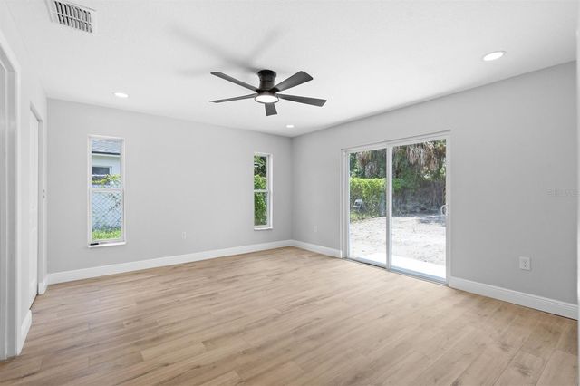 2015 E SEWARD STREET, Tampa, FL 33604