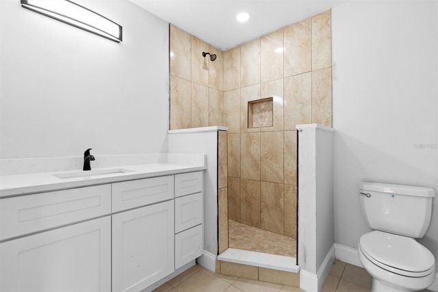 2015 E SEWARD STREET, Tampa, FL 33604