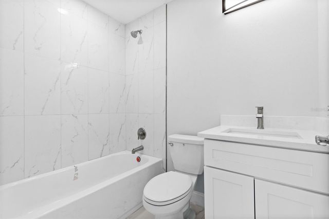 2015 E SEWARD STREET, Tampa, FL 33604