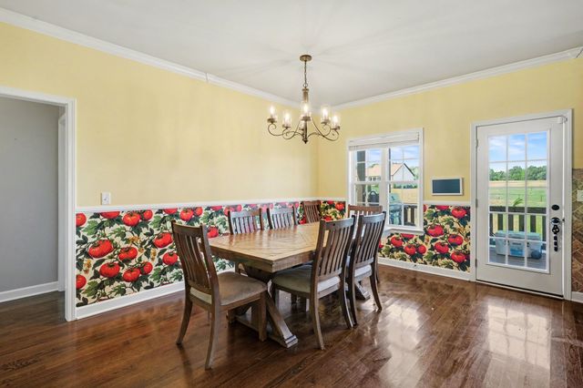 948 Goslin Branch Rd, Burns, TN 37029