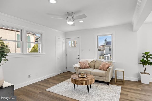 42 SPRUCE AVE, Maple Shade, NJ 08052