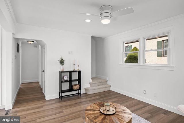 42 SPRUCE AVE, Maple Shade, NJ 08052