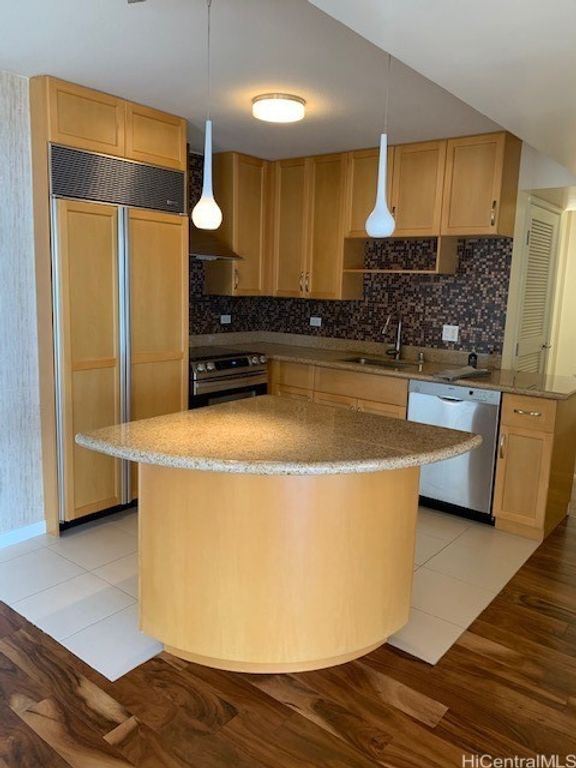 1288 Kapiolani Boulevard I-2807, Honolulu, HI 96814