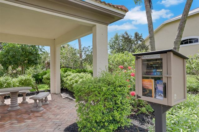 8596 SOUTHWIND BAY CIRCLE, Fort Myers, FL 33908
