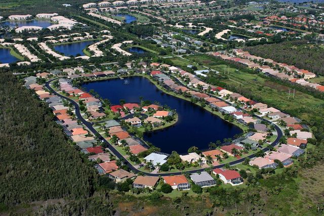8596 SOUTHWIND BAY CIRCLE, Fort Myers, FL 33908