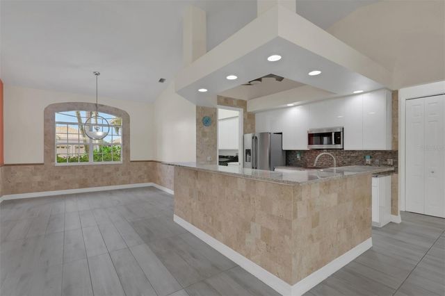 8596 SOUTHWIND BAY CIRCLE, Fort Myers, FL 33908