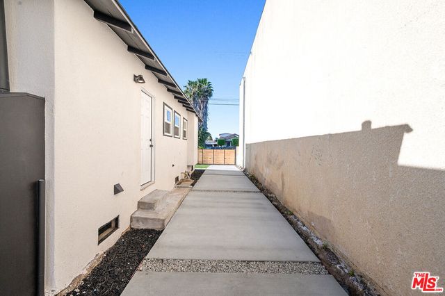 1552 W Vernon Avenue 2, Los Angeles, CA 90062