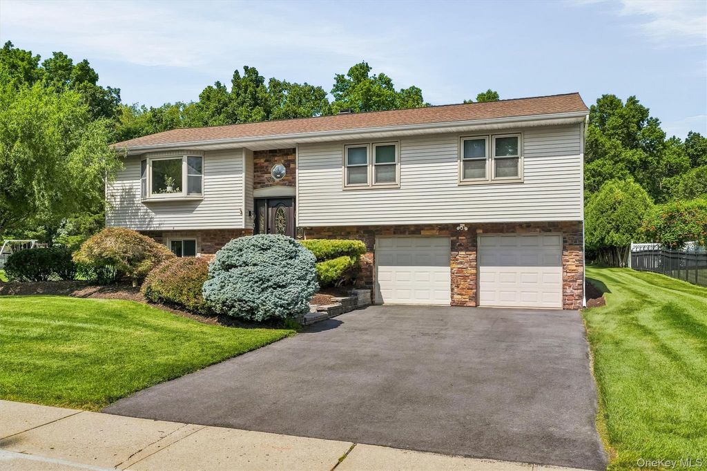 80 Decker Drive, Washingtonville, NY 10992 — photo 2