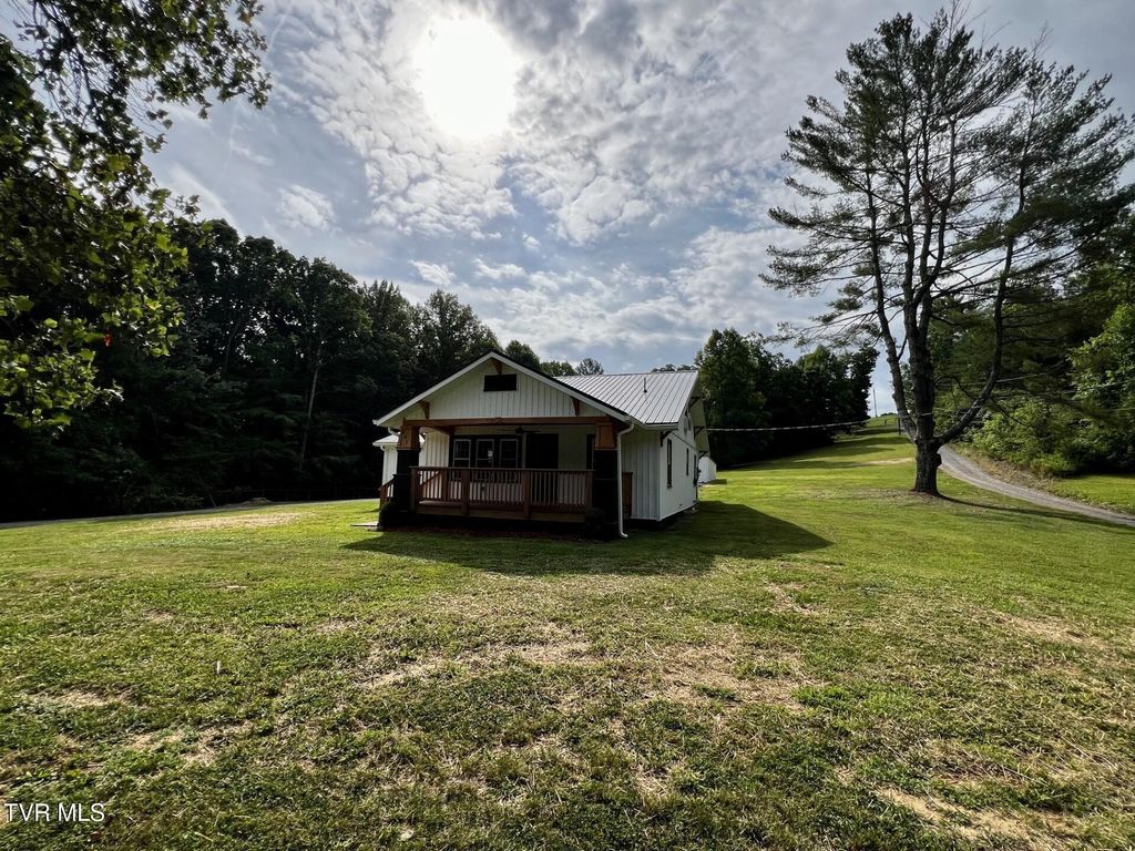 437 Turner Road, Bluff City, TN 37618