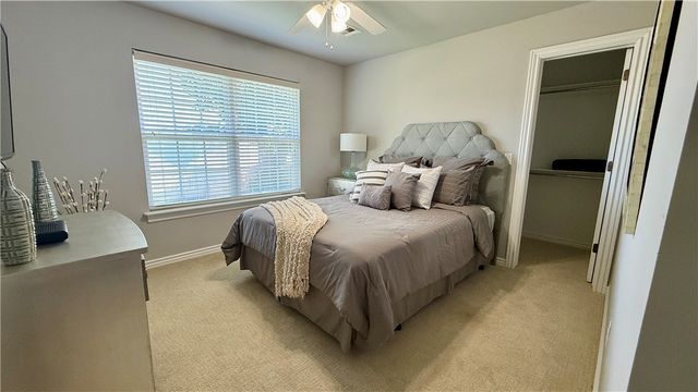 5706 Stoney Creek Drive, Rogers, AR 72758