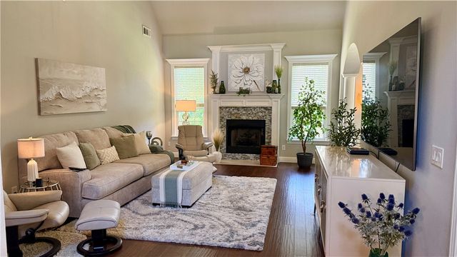 5706 Stoney Creek Drive, Rogers, AR 72758