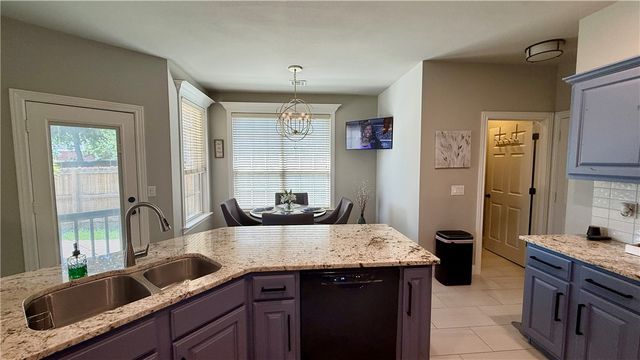 5706 Stoney Creek Drive, Rogers, AR 72758