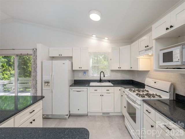 40 Fieldcrest Road, Arden, NC 28704