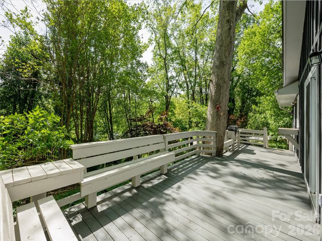 40 Fieldcrest Road, Arden, NC 28704