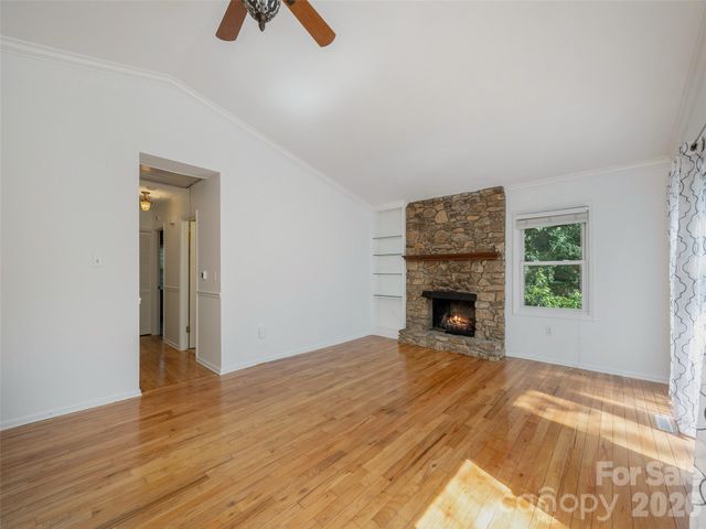 40 Fieldcrest Road, Arden, NC 28704