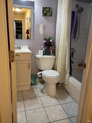 105 Laguna St, Vallejo, CA 94591