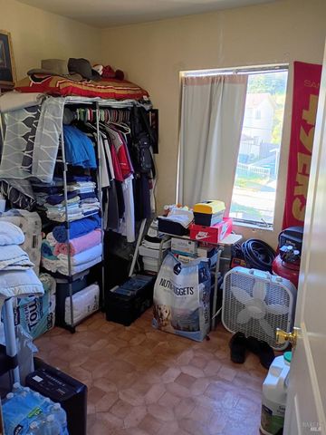 105 Laguna St, Vallejo, CA 94591