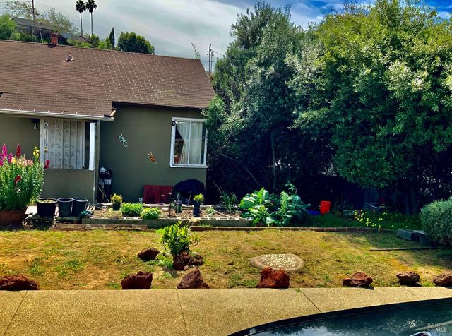 105 Laguna St, Vallejo, CA 94591