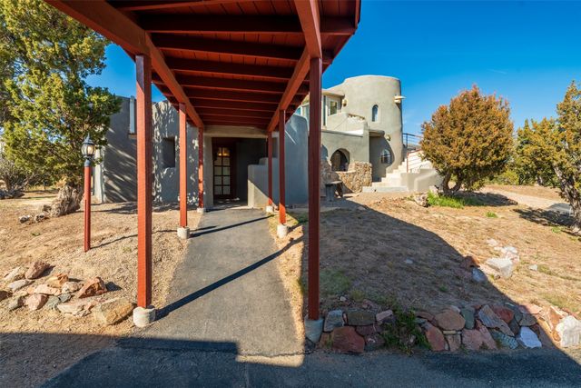 21B Sudeste Place, Santa Fe, NM 87508