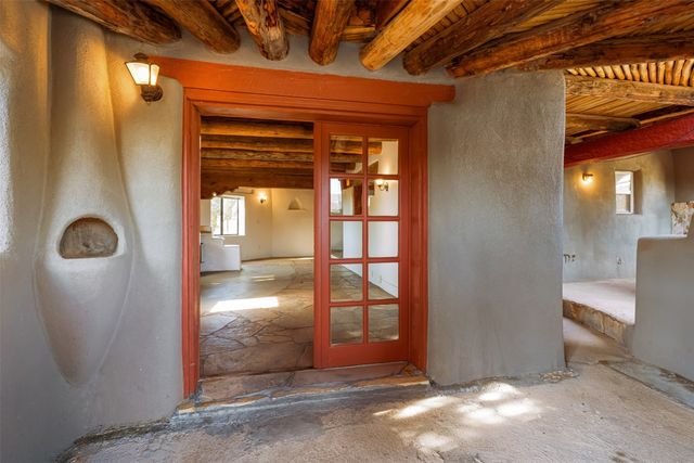 21B Sudeste Place, Santa Fe, NM 87508