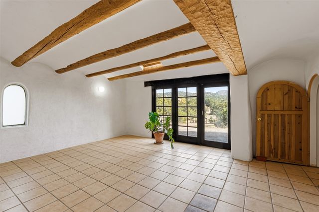 21B Sudeste Place, Santa Fe, NM 87508