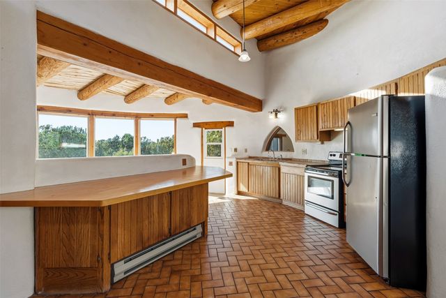 21B Sudeste Place, Santa Fe, NM 87508