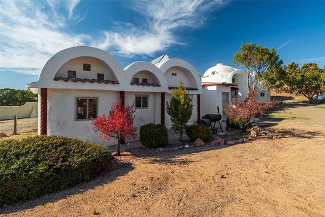 21B Sudeste Place, Santa Fe, NM 87508
