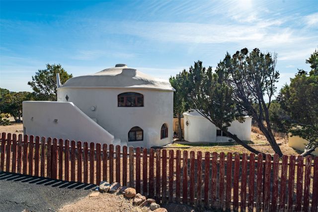 21B Sudeste Place, Santa Fe, NM 87508