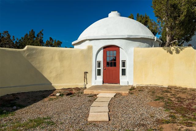 21B Sudeste Place, Santa Fe, NM 87508