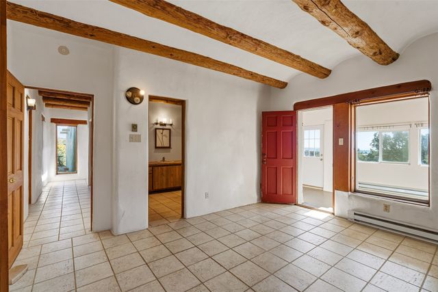 21B Sudeste Place, Santa Fe, NM 87508